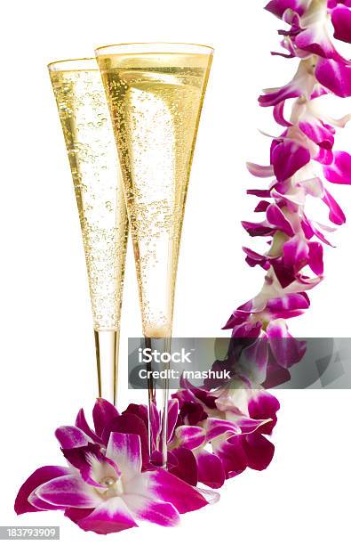 Champain Und Lei Stockfoto und mehr Bilder von Alkoholisches Getränk - Alkoholisches Getränk, Blume, Blumenkranz