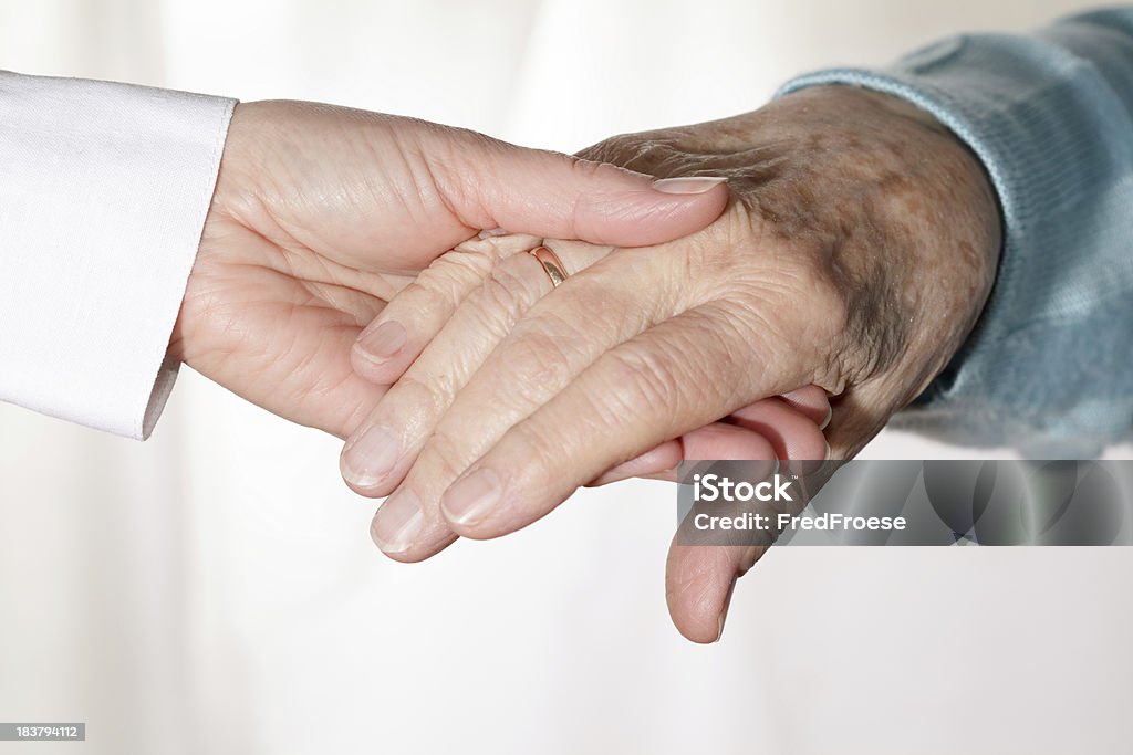 Senior de manos - Foto de stock de 80-89 años libre de derechos