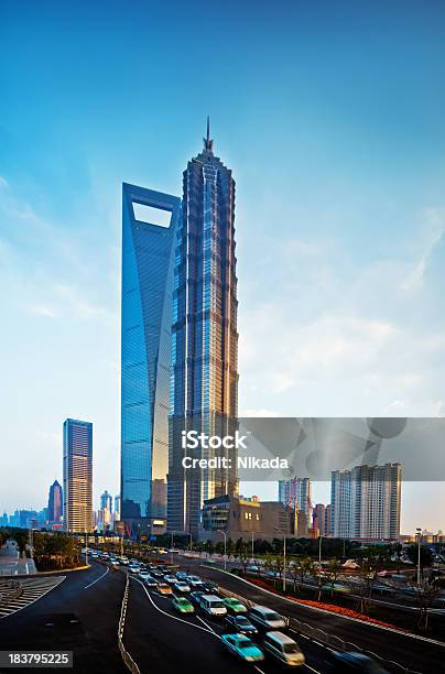 Foto de Distrito Financeiro De Xangai China e mais fotos de stock de Alto - Descrição Geral - Alto - Descrição Geral, Arquitetura, Arranha-céu