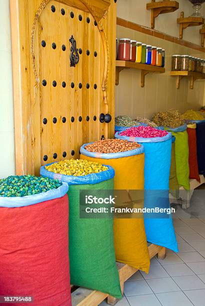 Foto de De Mercado e mais fotos de stock de Agricultura - Agricultura, Barraca de Mercado, Bolsa - Objeto manufaturado