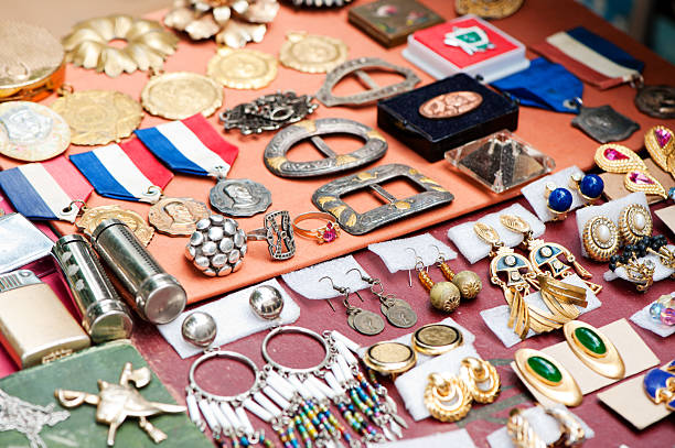 istock Flea market, La Havana, Cuba 183795772