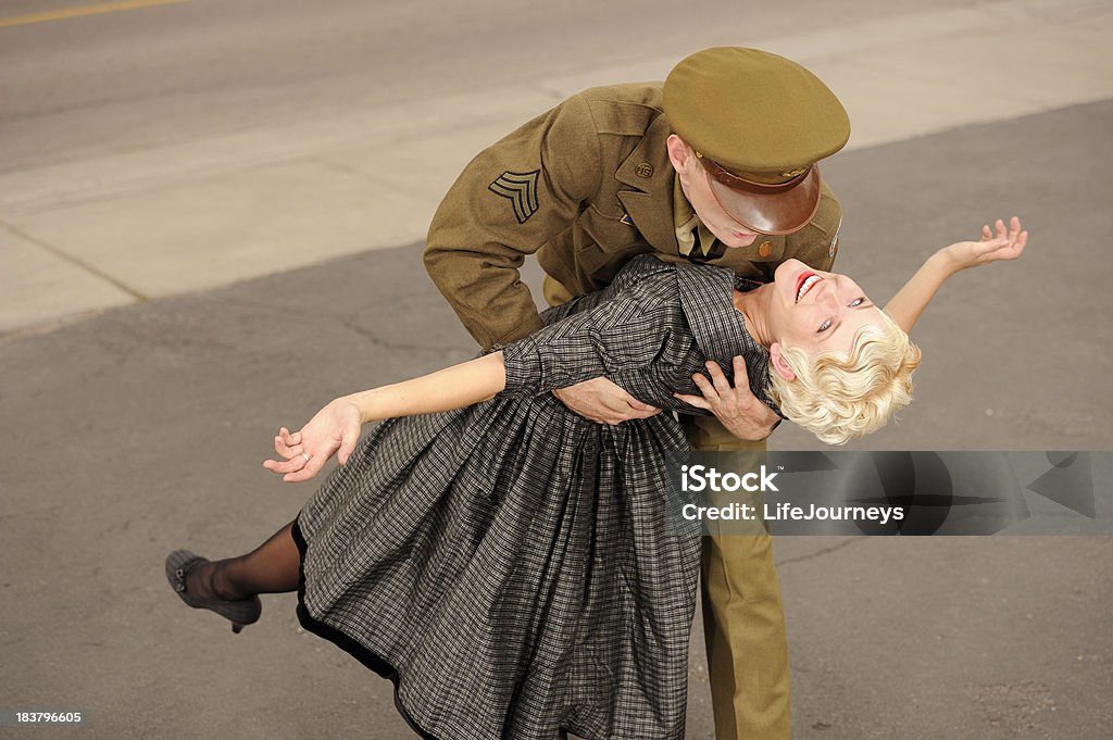 ビンテージ 1940 年代の米ミナミコメツキためにキス彼のガール - 第二次世界大戦のロイヤリティフリーストックフォト