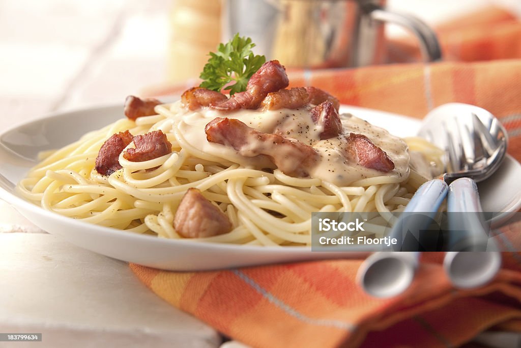 Italian imagens estáticas: Espaguete Carbonara - Foto de stock de Alimentação Não-saudável royalty-free