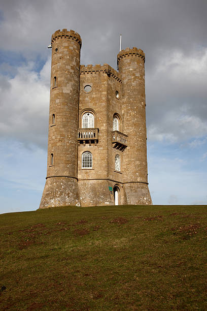 istock Broadway Tower famous Cotswold landmark 183799686