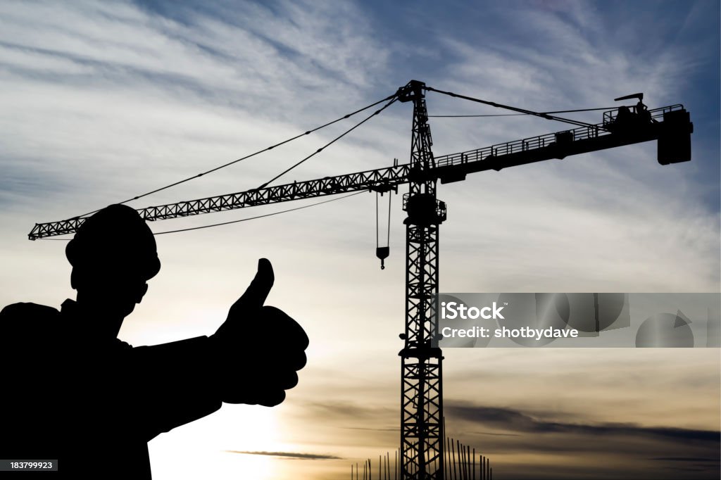 Crane e trabalhador - Foto de stock de Arquiteto royalty-free