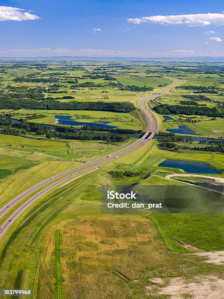 Strada Rurale - Fotografie stock e altre immagini di Prateria - Zona erbosa - Prateria - Zona erbosa, Canada, Veduta aerea