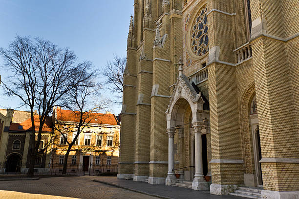 istock Saint Elisabeth Church in Budapest 183800438