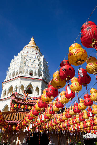 istock kek lok si chinese new year lantern 183801834