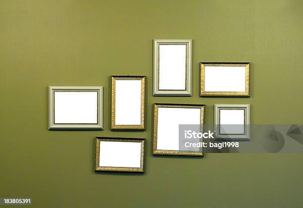 Foto de Quadros Na Parede e mais fotos de stock de Parede - Parede, Moldura de Quadro - Equipamento de arte e artesanato, Moldura de Quadro - Composição