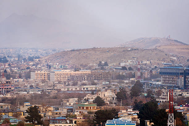 вид на кабул - kabul стоковые фото и изображения