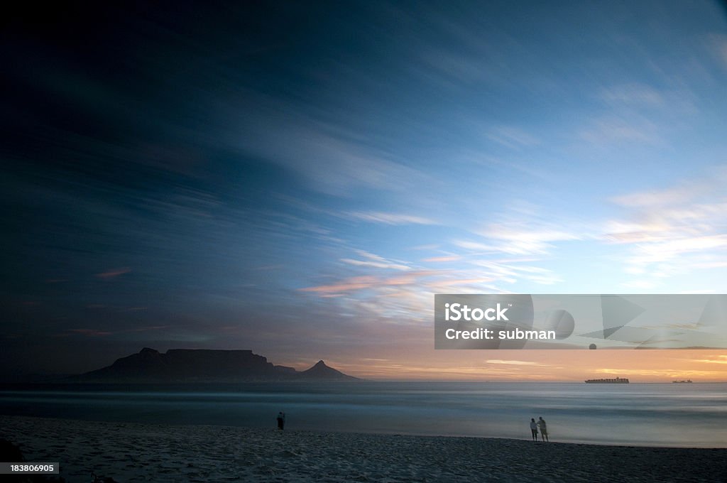 Vue sur la montagne de la table - Photo de Aube libre de droits