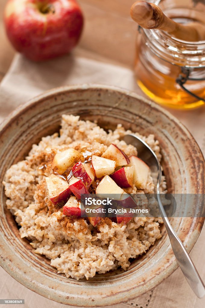 제강 자르다 플랩잭, 사과들, 꿀, 시나몬 - 로열티 프리 건강한 식생활 스톡 사진