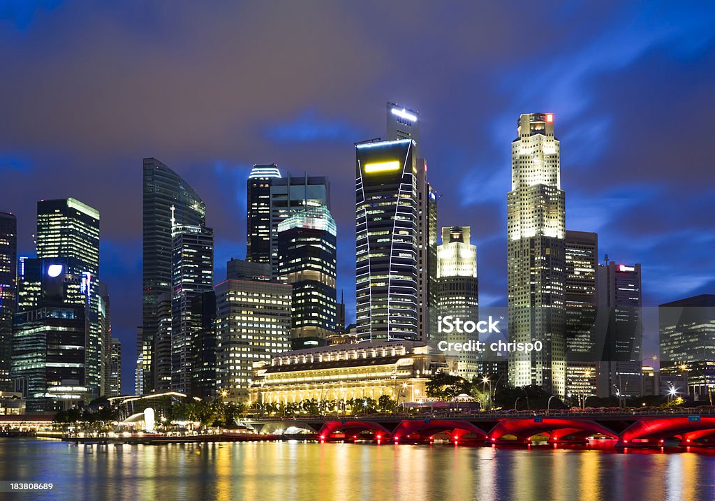 Skyline di Singapore al crepuscolo - Foto stock royalty-free di Acqua