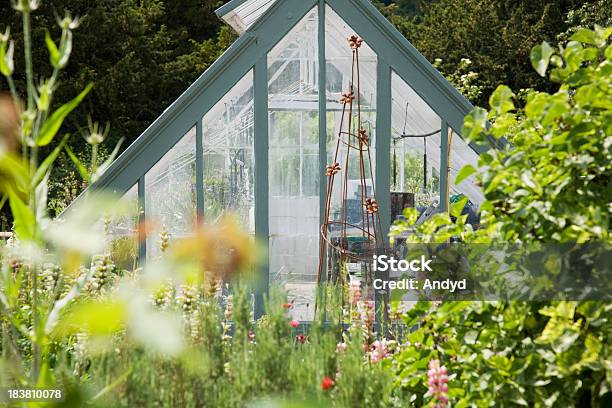 Квинтэссенция Russian Country Garden — стоковые фотографии и другие картинки Сарай - Сарай, Теплица, Без людей