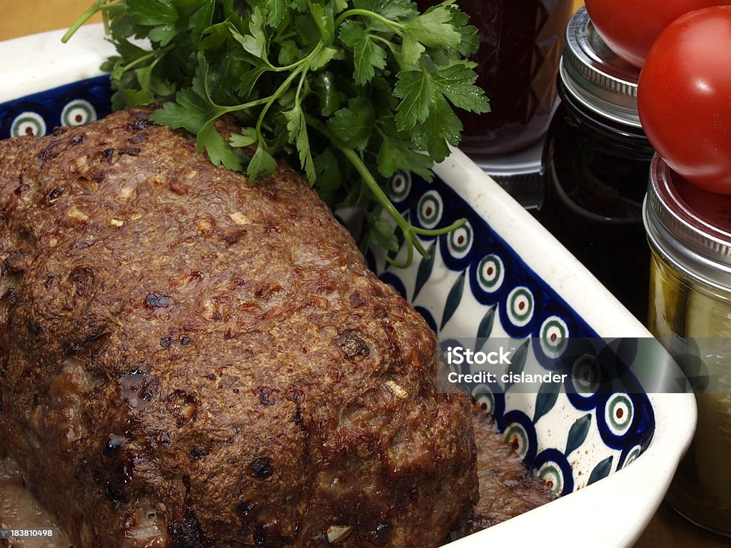 Meatloaf caldi dal forno - Foto stock royalty-free di Polpettone di carne