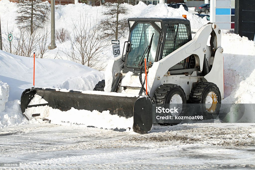 Arado de nieve - Foto de stock de Vehículo de excavación libre de derechos