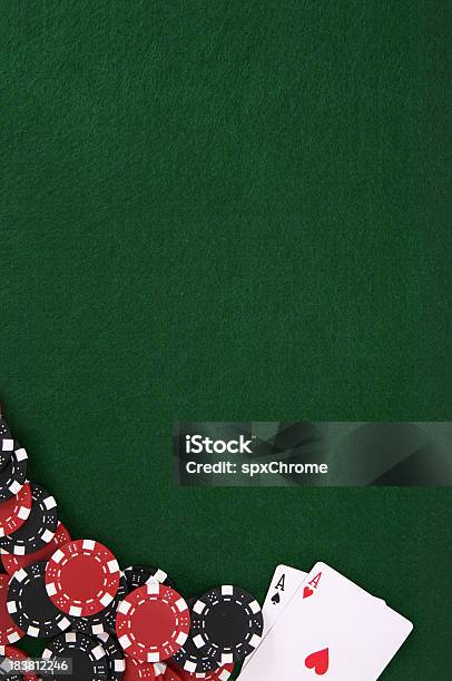 Pokerchips Filz Hintergrund Stockfoto und mehr Bilder von Ass - Ass, Bildhintergrund, Blatt - Kartenspiel