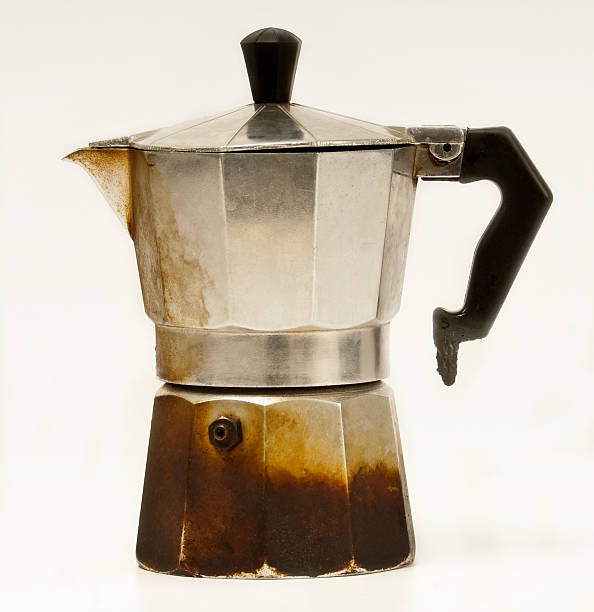 Old Rusty Coffee Maker Stock Photo - Download Image Now - Coffee Pot, Old,  Burnt - iStock