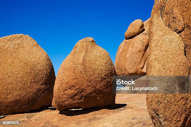 Balancing Rocks Stockfoto und mehr Bilder von Afrika - Afrika, Berg, Berg Spitzkoppe