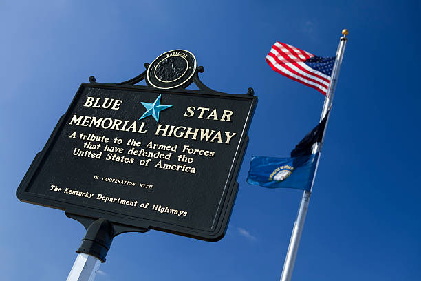 blue star memorial highway - kentucky memorial photos et images de collection