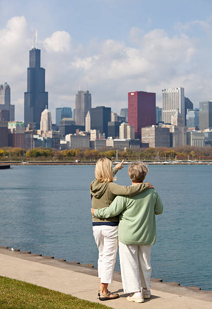 istock Mother and Daughter admiring Chicago skyline 183816021