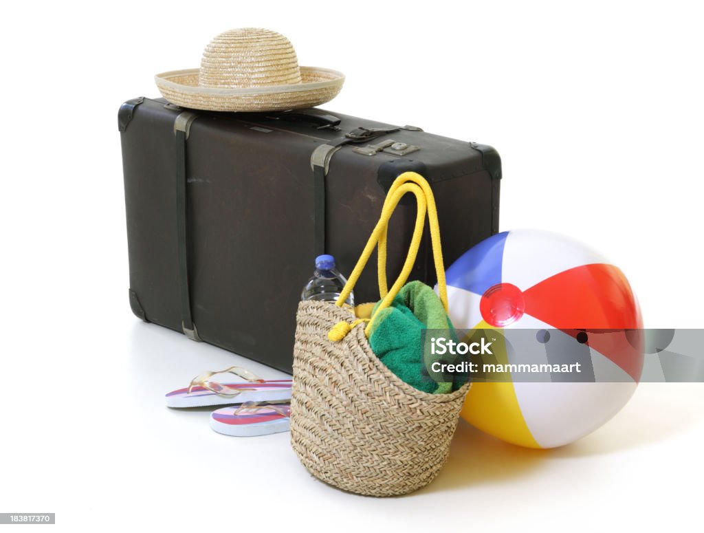 Vacanze valigia-spiaggia - Foto stock royalty-free di Sfondo bianco
