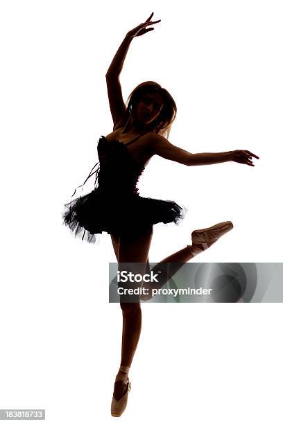 Photo libre de droit de Silhouette De Danseuse De Ballet Isolé Sur Blanc banque d'images et plus d'images libres de droit de Corps humain - Corps humain, Danser, Fond blanc