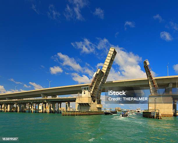 Порт Boulevard Мост В Майами — стоковые фотографии и другие картинки Подъёмный мост - Подъёмный мост, Майами, Автострада