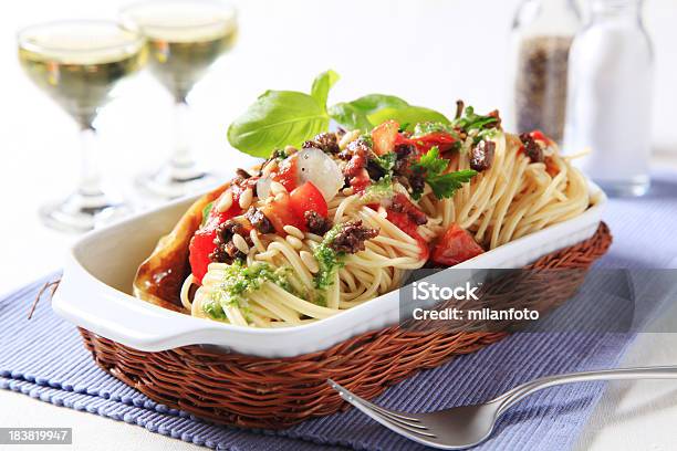 Foto de Caçarola De Macarrão e mais fotos de stock de Almoço - Almoço, Carne, Caçarola - Louça