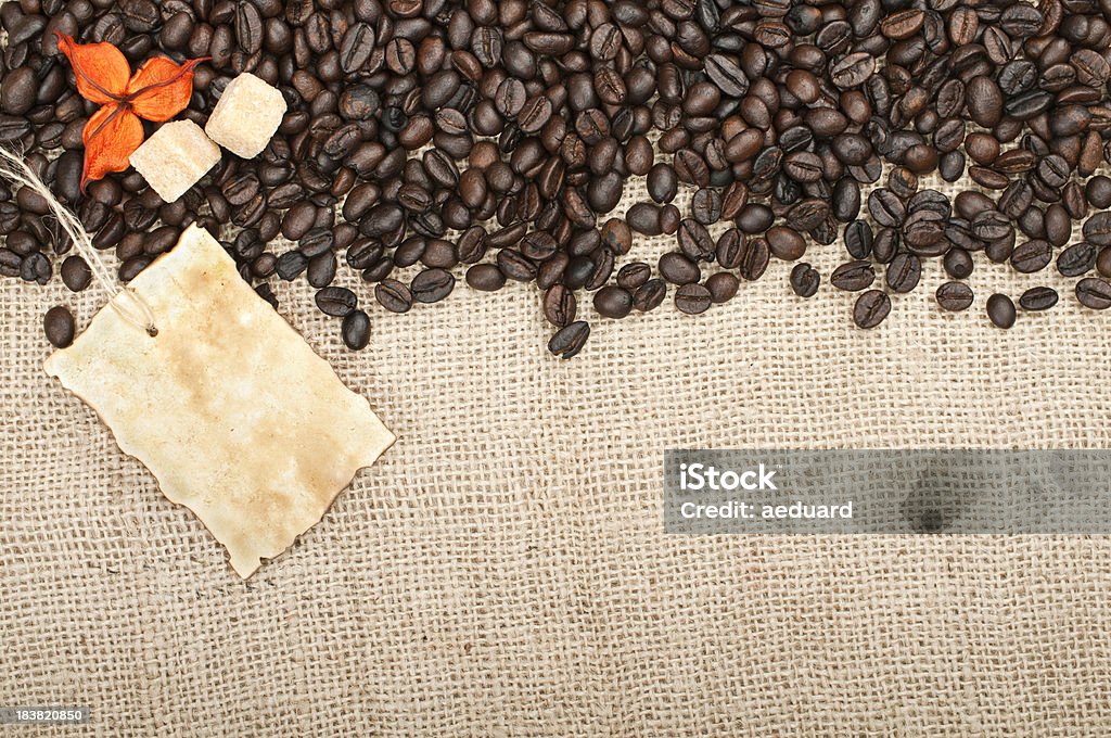 Caffè su tela grezza - Foto stock royalty-free di Beige