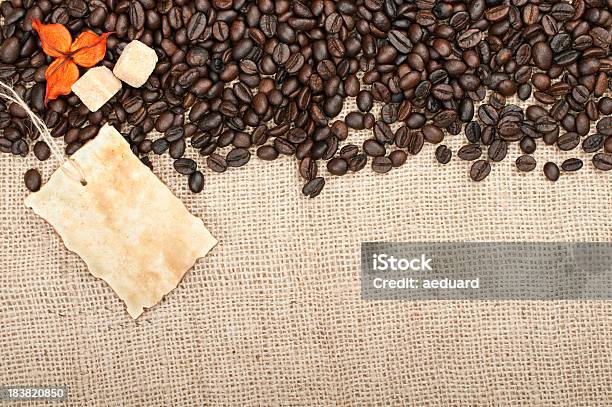 Caffè Su Tela Grezza - Fotografie stock e altre immagini di Beige - Beige, Bevanda analcolica, Bevanda calda