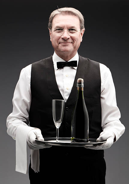 バトラー、シャンパン - butler champagne service waiter ストックフォトと画像