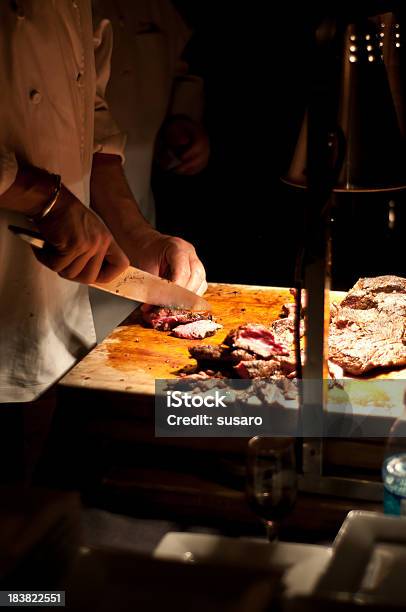 Cateringservice Stockfoto und mehr Bilder von Bruststück - Bruststück, Am Spieß gebraten, Arbeiten