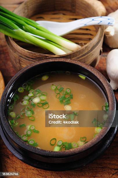 Mios Sopa - Fotografias de stock e mais imagens de Sopa de Miso - Sopa de Miso, Alimentação Saudável, Cebolinha