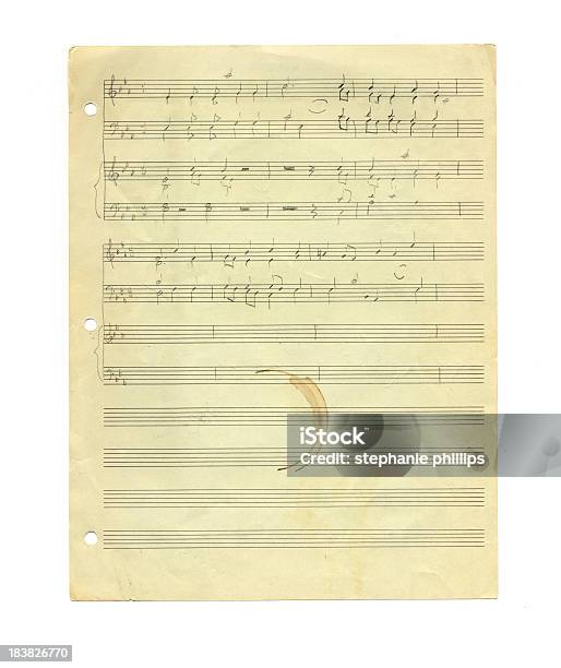 Photo libre de droit de Manuscrites Feuille De Musique Sur Portée Vieux Papier Avec Les Taches De Café banque d'images et plus d'images libres de droit de Espace blanc