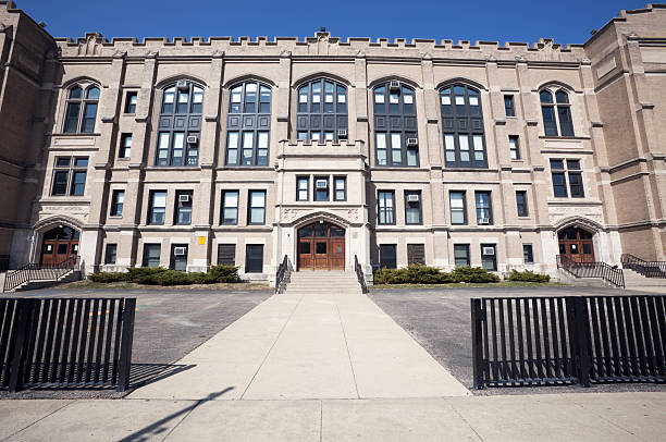 istock Eberhart Public School in Chicago Lawn 183828008