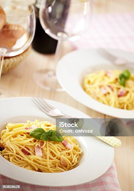 Spaghetti Carbonara - zdjęcia stockowe i więcej obrazów Bekon - Bekon, Bez ludzi, Czosnek