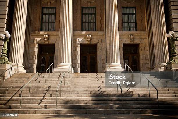 Foto de Courthouse Em Tampa Bay Flórida e mais fotos de stock de Tampa - Flórida - Tampa - Flórida, Palácio de justiça, Lei