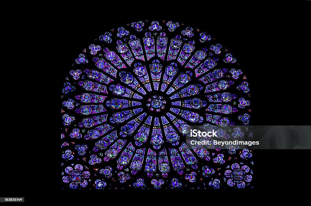 Vitrail à Notre Dame - Photo de Notre-Dame libre de droits