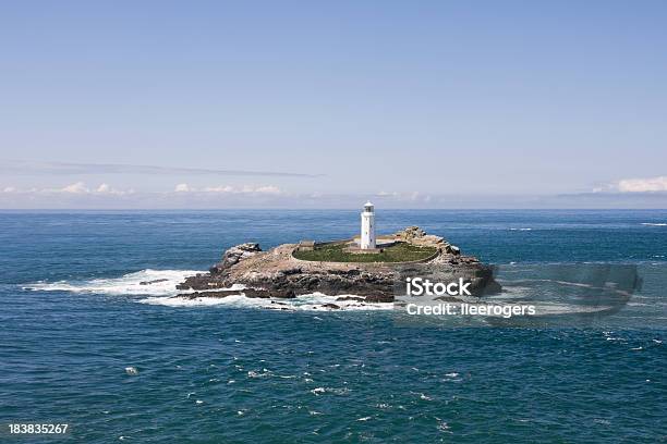 Godrevy Faro De La Isla En La Costa Norte De Cornwall Foto de stock y más banco de imágenes de Agua