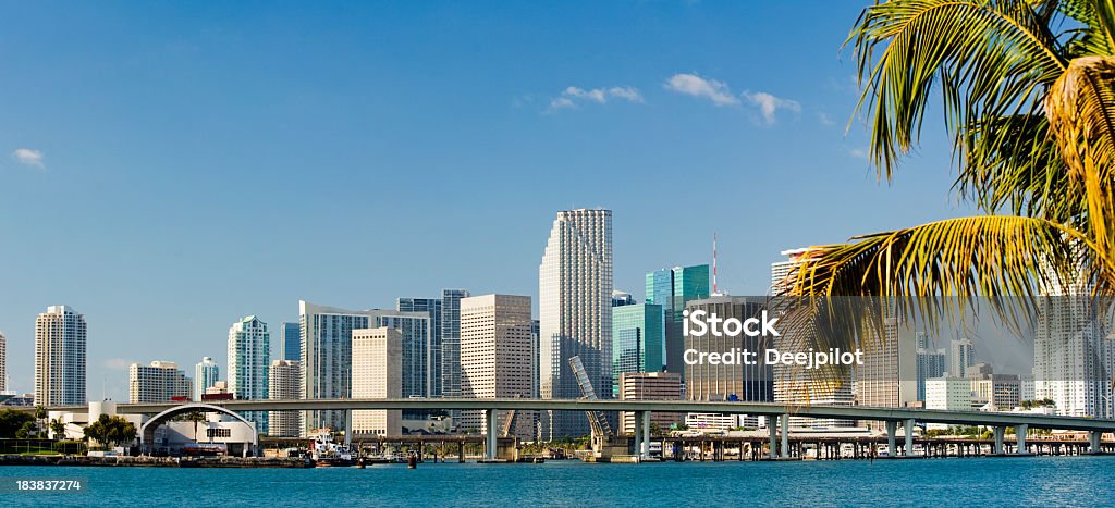 Skyline del centro della città di Miami, In Florida, Stati Uniti - Foto stock royalty-free di Miami