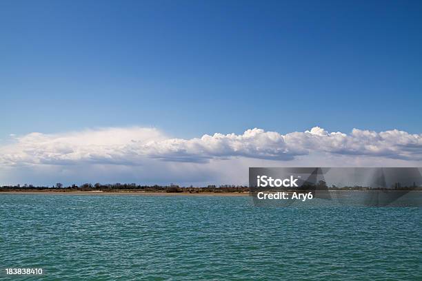 Laguna Di Venezia Italia - Fotografie stock e altre immagini di Ambientazione esterna - Ambientazione esterna, Blu, Cielo