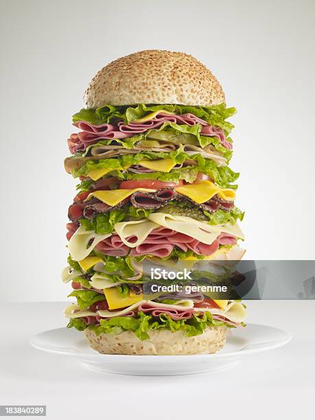 거대한 함부르거 샌드위치-음식에 대한 스톡 사진 및 기타 이미지 - 샌드위치-음식, 더미, 대형
