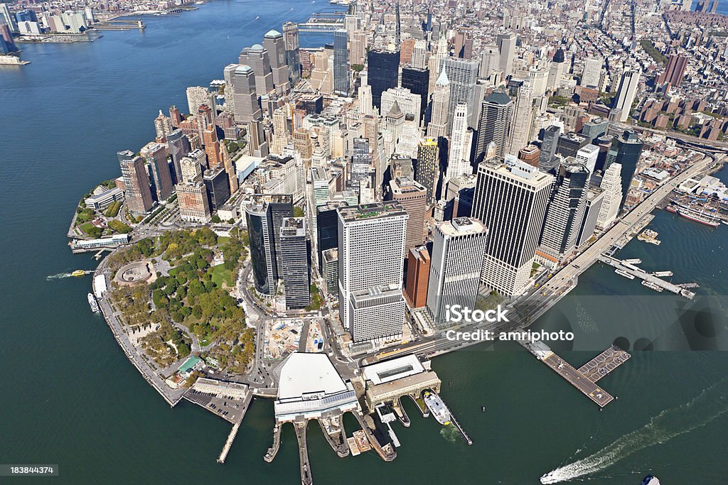 Vista aérea do centro de manhattan - Foto de stock de Arranha-céu royalty-free