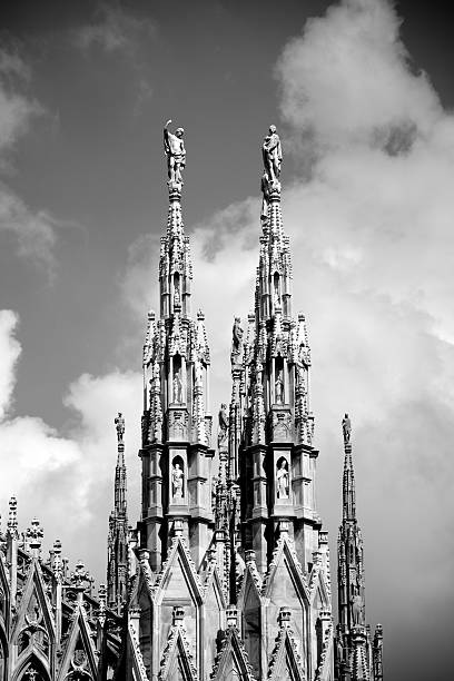 istock Duomo Of Milan 183846106