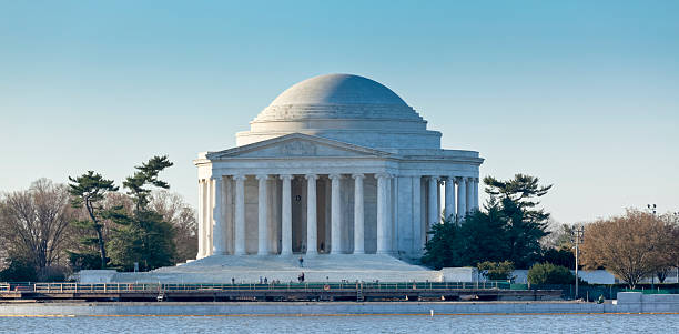 istock Jefferson Memorial on a Clear Spring Morning 183846350