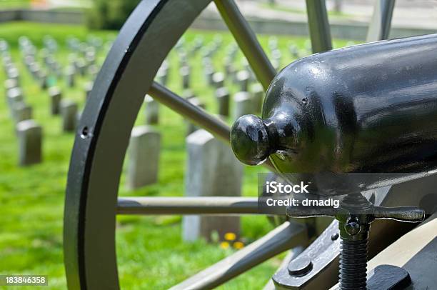Gettysburg Cmentarz Z Zbliżenie Z Nas Wojna Domowa Cannon - zdjęcia stockowe i więcej obrazów Cmentarz