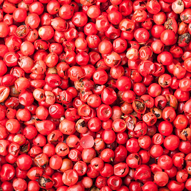 pepe rosa - pink peppercorn foto e immagini stock