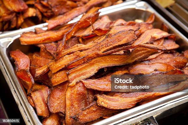 Photo libre de droit de Bacon banque d'images et plus d'images libres de droit de Aliment - Aliment, Aliment en portion, Aliment frit