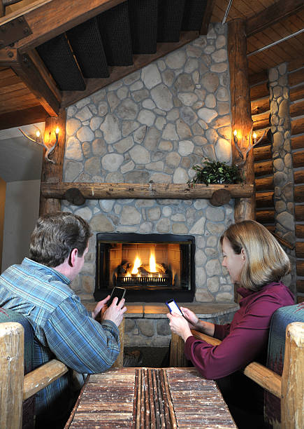 couple-sending-text-messages-in-romantic-setting.jpg?s=612x612&w=0&k=20&c=pzMGwbq8OPG6eS8SYwBjREmgJWPwHoux9Ad5mjGGdJw=&profile=RESIZE_400x